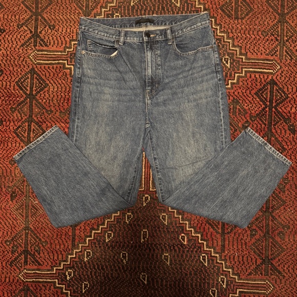 Uniqlo Relaxed Fit Tapered Dark Wash Jeans - Picture 3 of 6